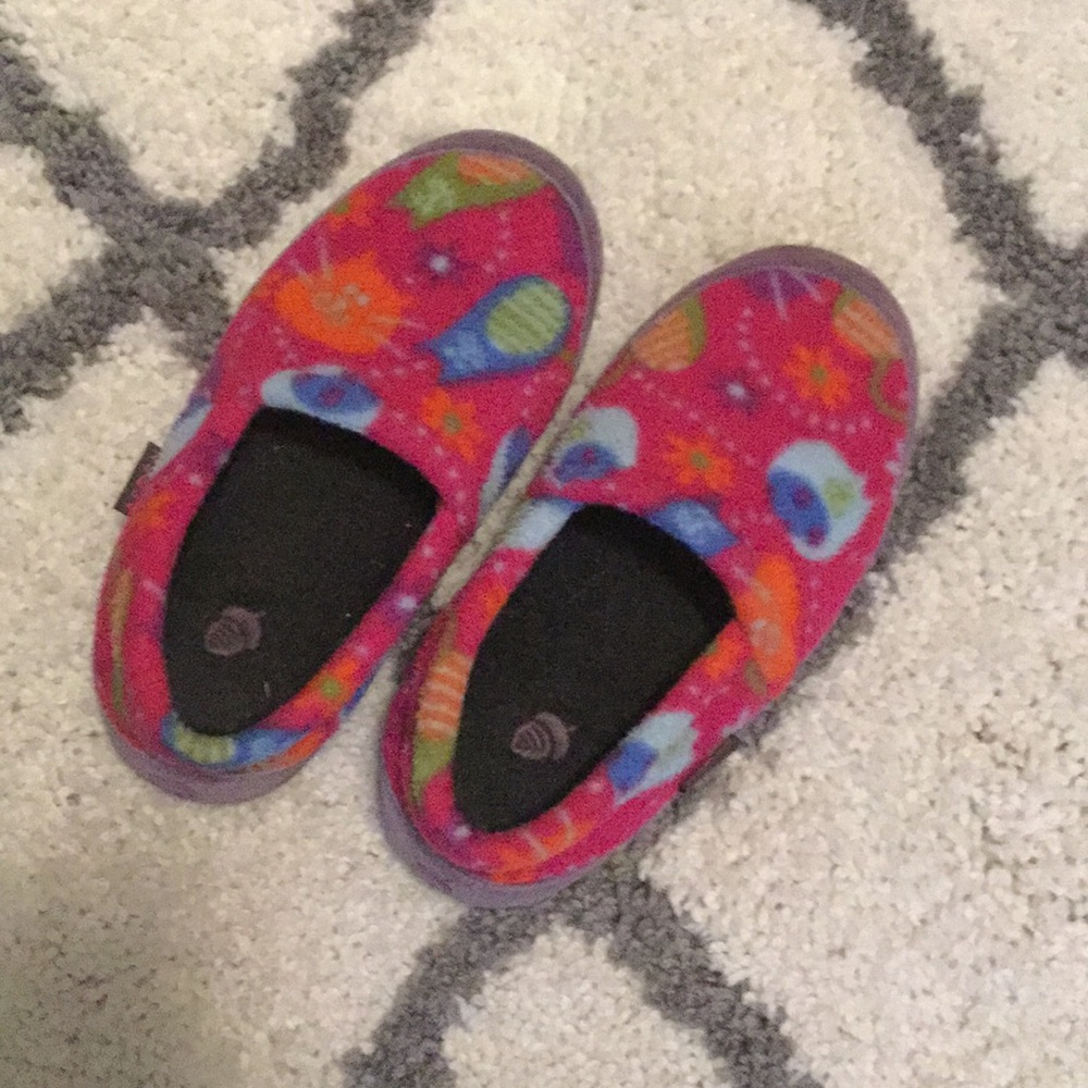 I am selling slippers